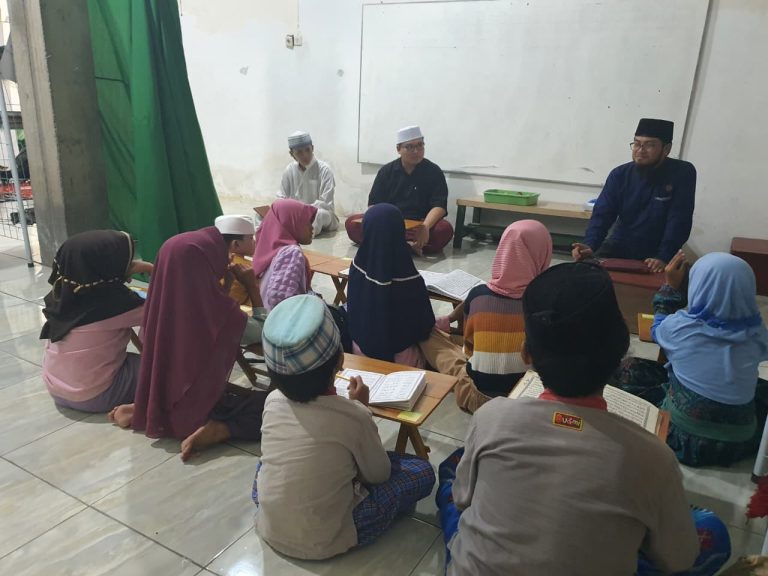 DPC Hidayatullah Sukolilo Istiqomah Hidupkan Syiar Ramadhan di Keputih