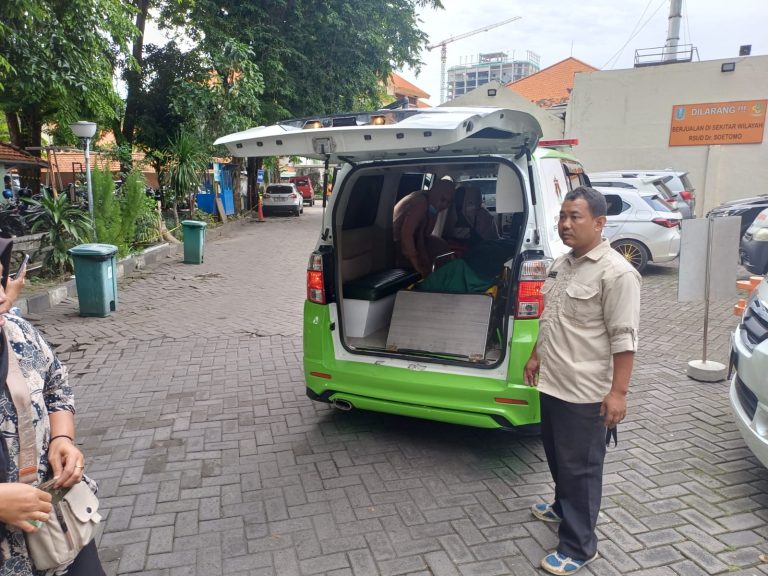Wujud Khidmat, Ambulans Layanan Umat Hidayatullah Surabaya Antar Jenazah Hingga ke Bojonegoro