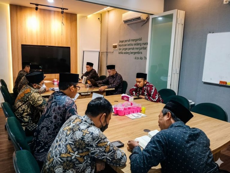 Perkuat Militansi Amil, DPD Hidayatullah Surabaya Gelar Halaqah Wustho di Kantor BMH Jatim