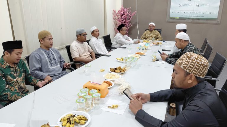 Selami Tafsir Surah Hud ayat 69-70, Cara Hidayatullah Surabaya Jaga Ruhiyah di Halaqoh Wustho