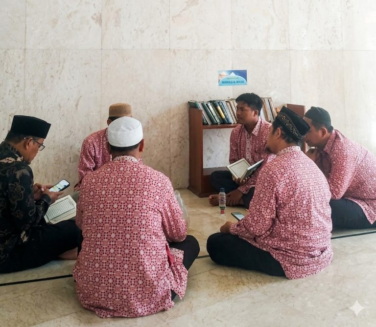 Perkuat Ukhuwah, Kader Hidayatullah Surabaya Selami Makna Indahnya Berjamaah