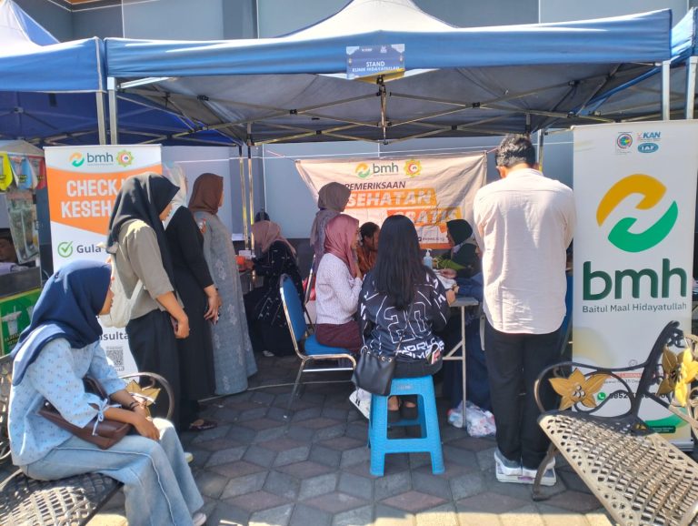 BMH Malang & Klinik Hidayatullah Gelar Layanan Kesehatan Gratis di Merdeka Muharram FEST 1448 H