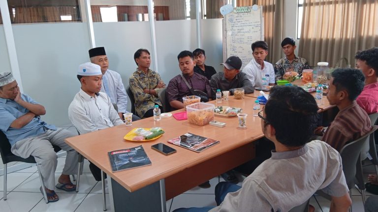 DPD Hidayatullah Surabaya Terima Kunjungan Alumni STIS dan PUZ Balikpapan