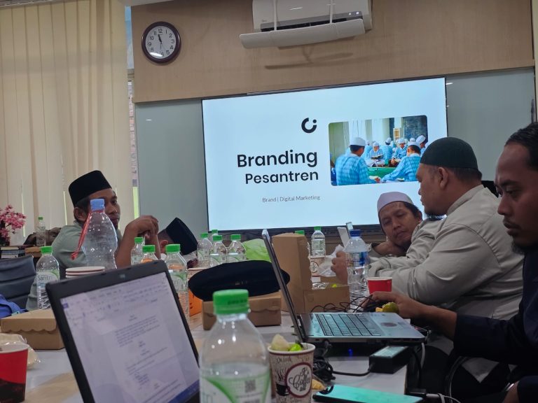 Matangkan Strategi Branding, Depsos Hidayatullah Jatim dan Darul Hijrah Siap Bangun Citra Pesantren Unggul